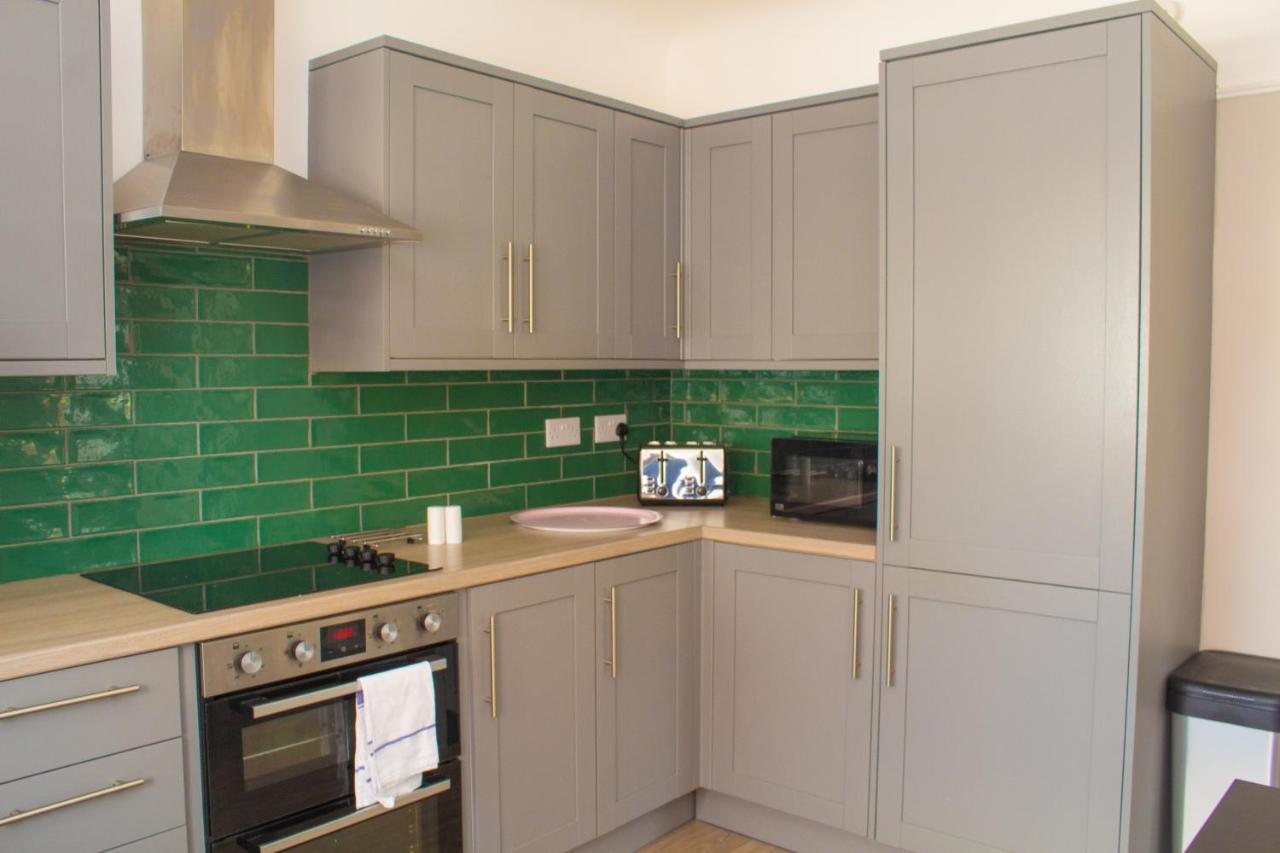 Holiday home Cosy 3bed In West Kirby, Free Parking *